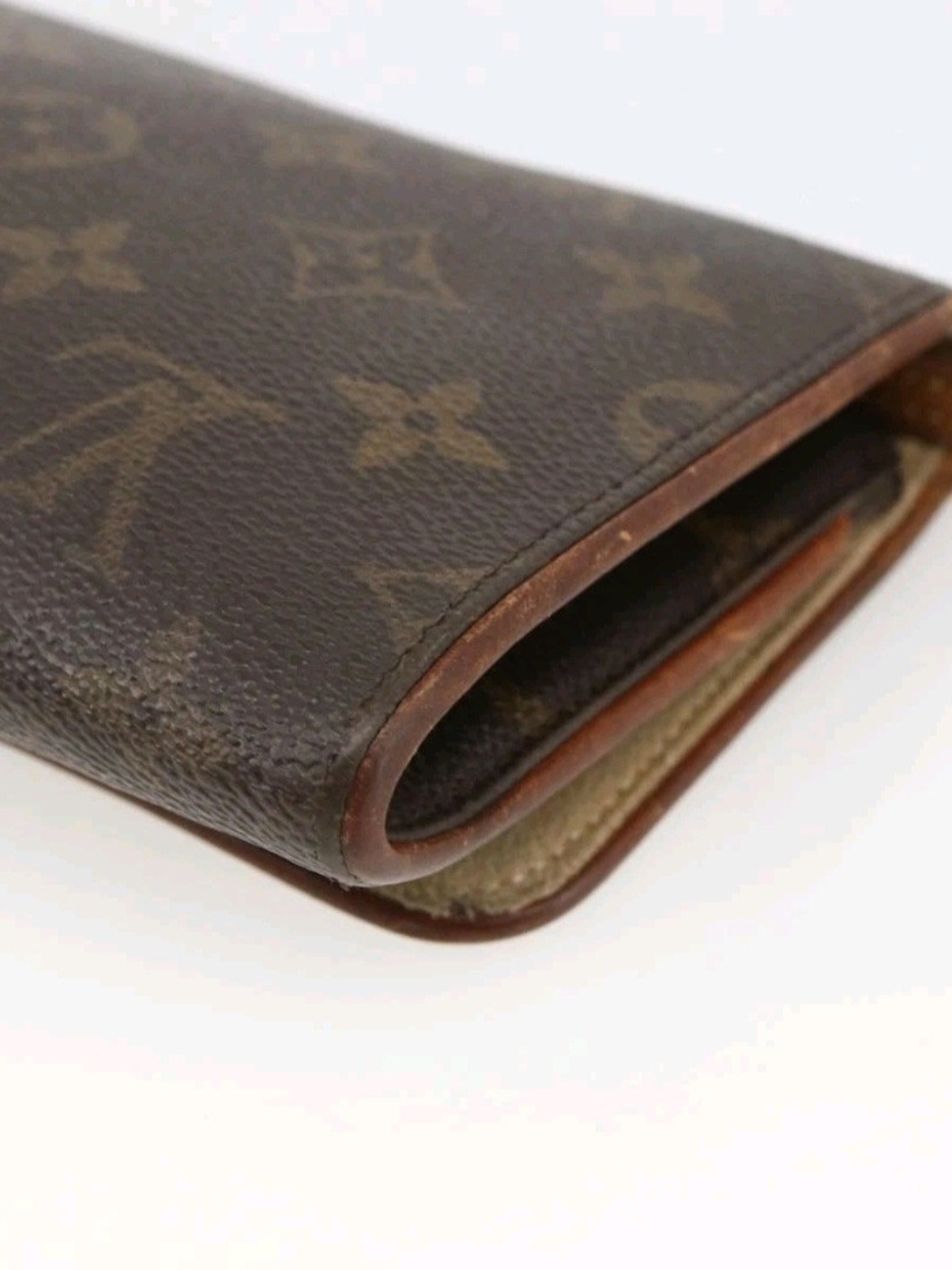 Louis Vuitton Monogram Canvas Clutch Wallet - Classic Monogram - Picture 3 of 16